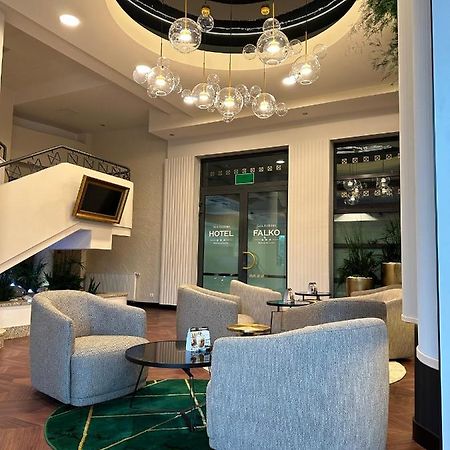 Hotel Falko Rumia Kültér fotó
