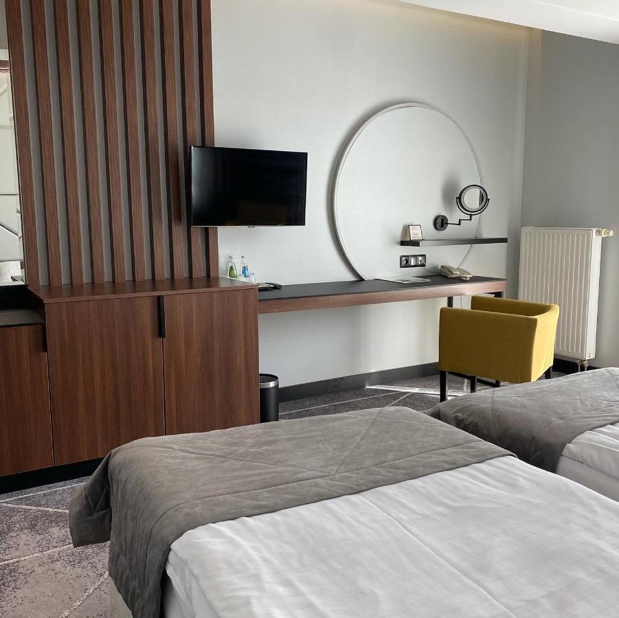Hotel Falko Rumia Kültér fotó