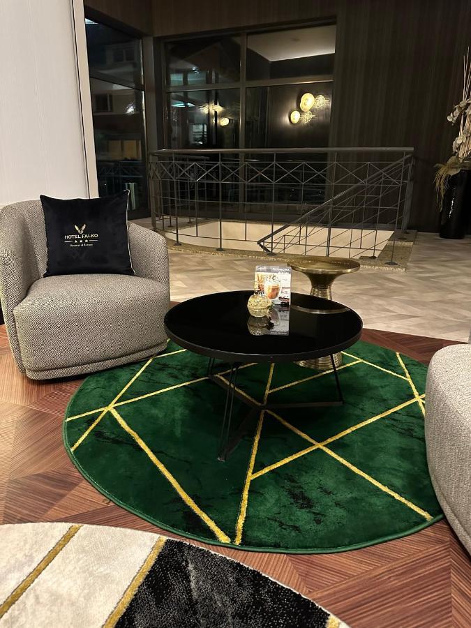 Hotel Falko Rumia Kültér fotó