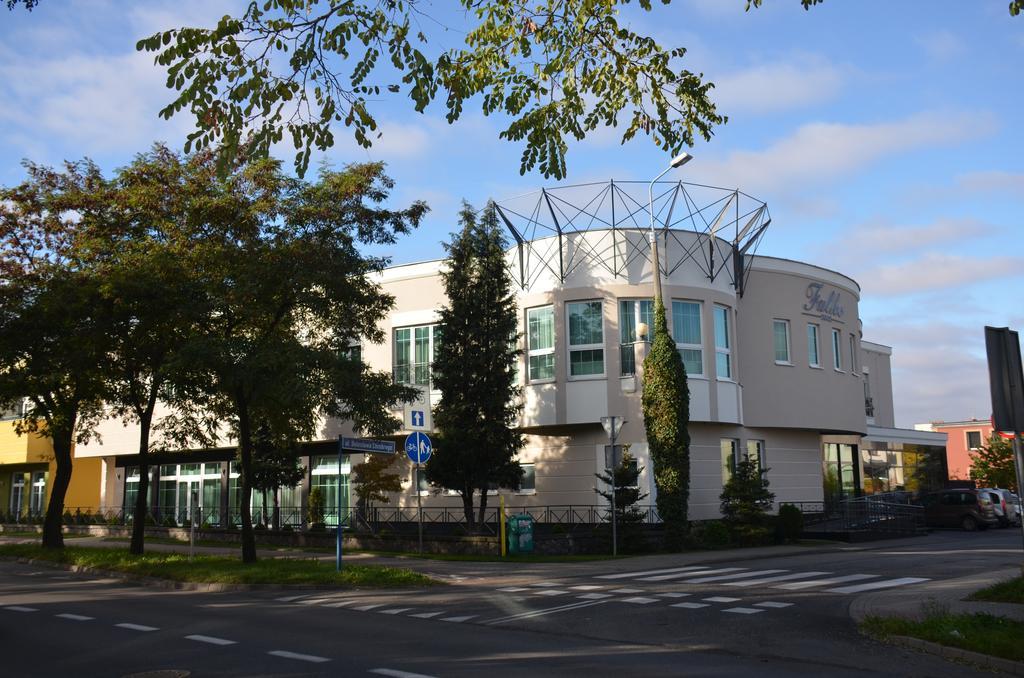 Hotel Falko Rumia Kültér fotó