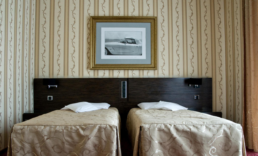 Hotel Falko Rumia Kültér fotó