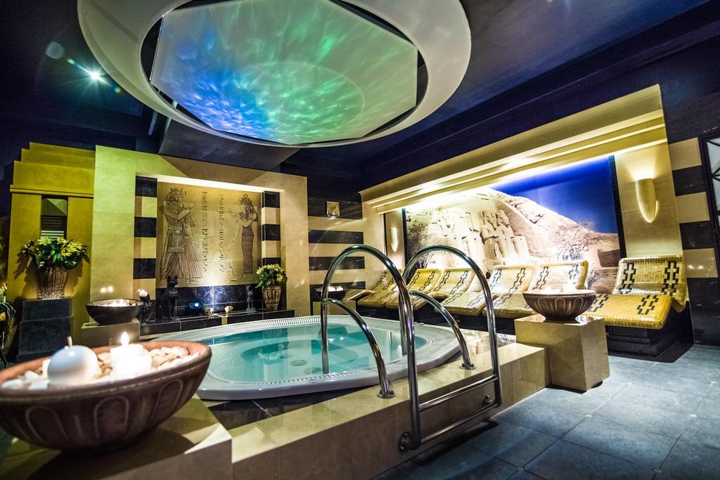 Hotel Falko Rumia Kültér fotó